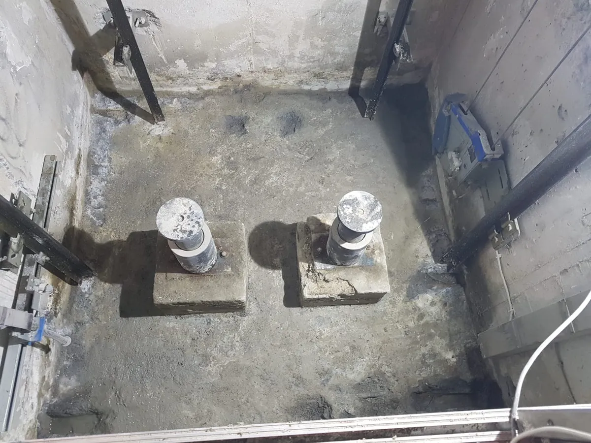 Asansör kuyusu zemin-duvar birleşim noktası yalıtımı