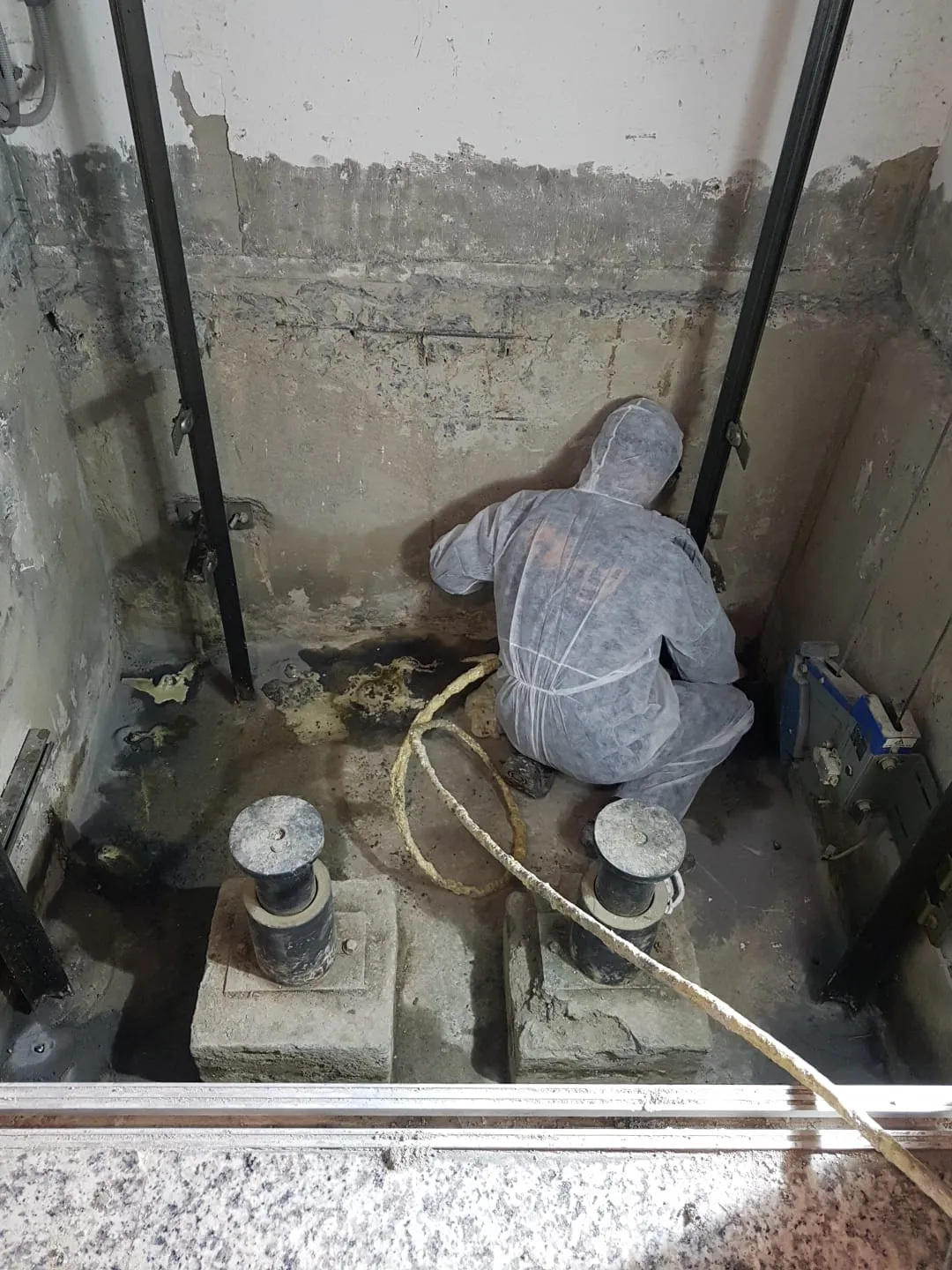 Asansör kuyusu su yalıtımı tamamlanan yüzey detayı