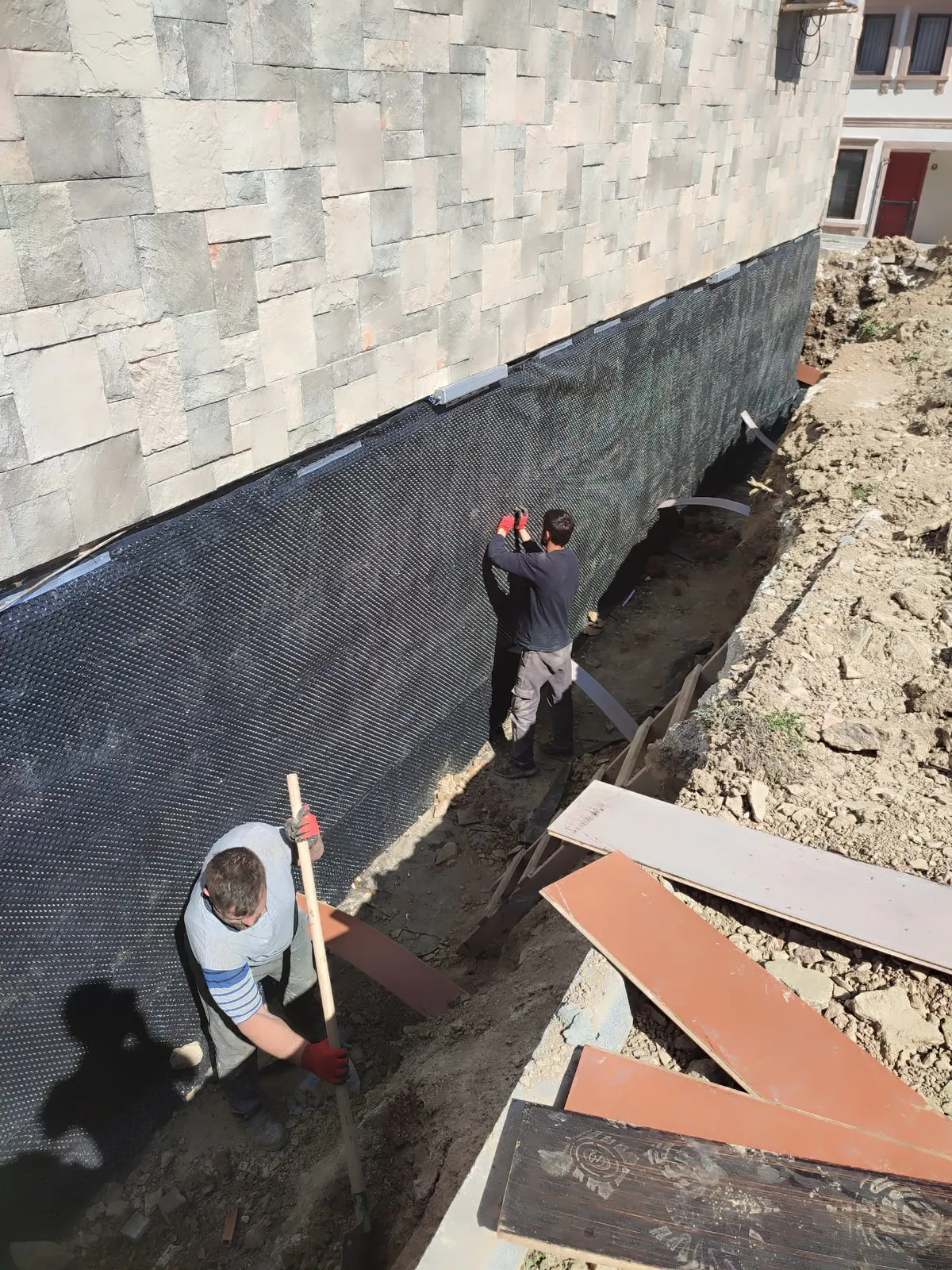 Perde duvar soğuk derz enjeksiyon uygulaması