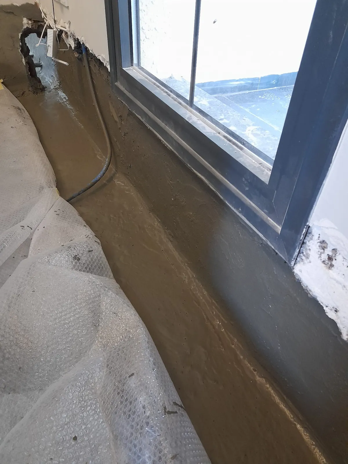 Yükselen nem duvar kesitinde enjeksiyon detayı